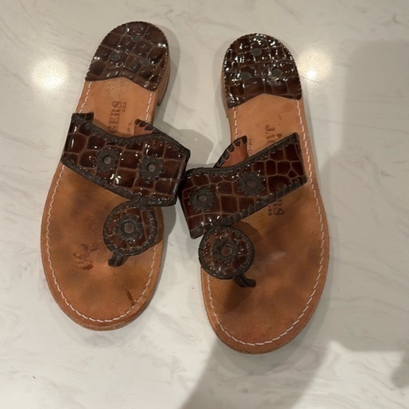 Jack Rogers Brown Embossed Croc Sandal - Picture 1 of 5